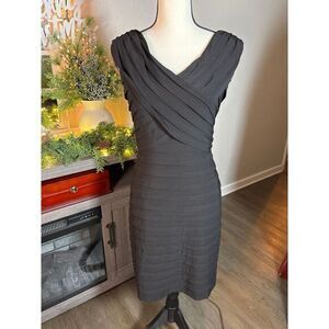 Adrianna Papell women's‎ size 10 black sleeveless dress